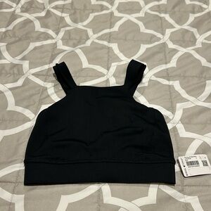 Lululemon Strong at Heart High Neck Sports Bra, Size 4, NWT